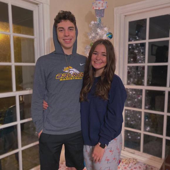 Meet your Posher, Anika - Picture 1 of 1